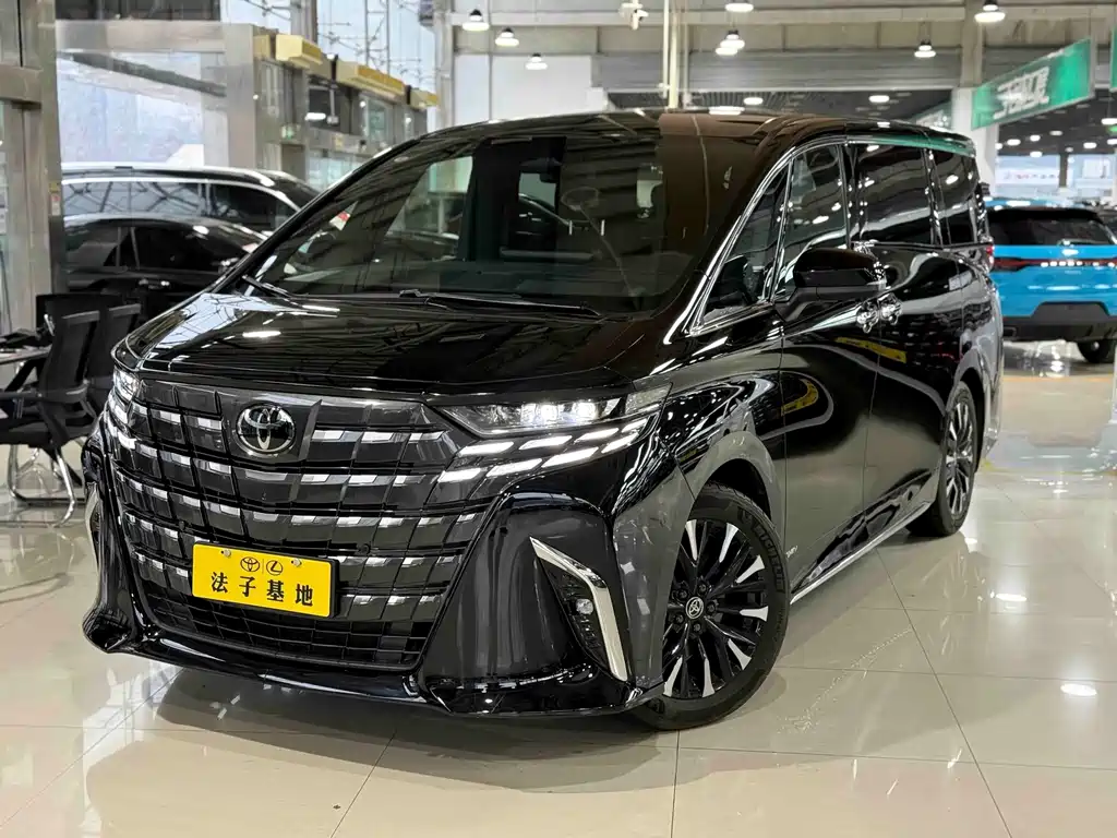 Toyota Alphard 2024 — фото 1