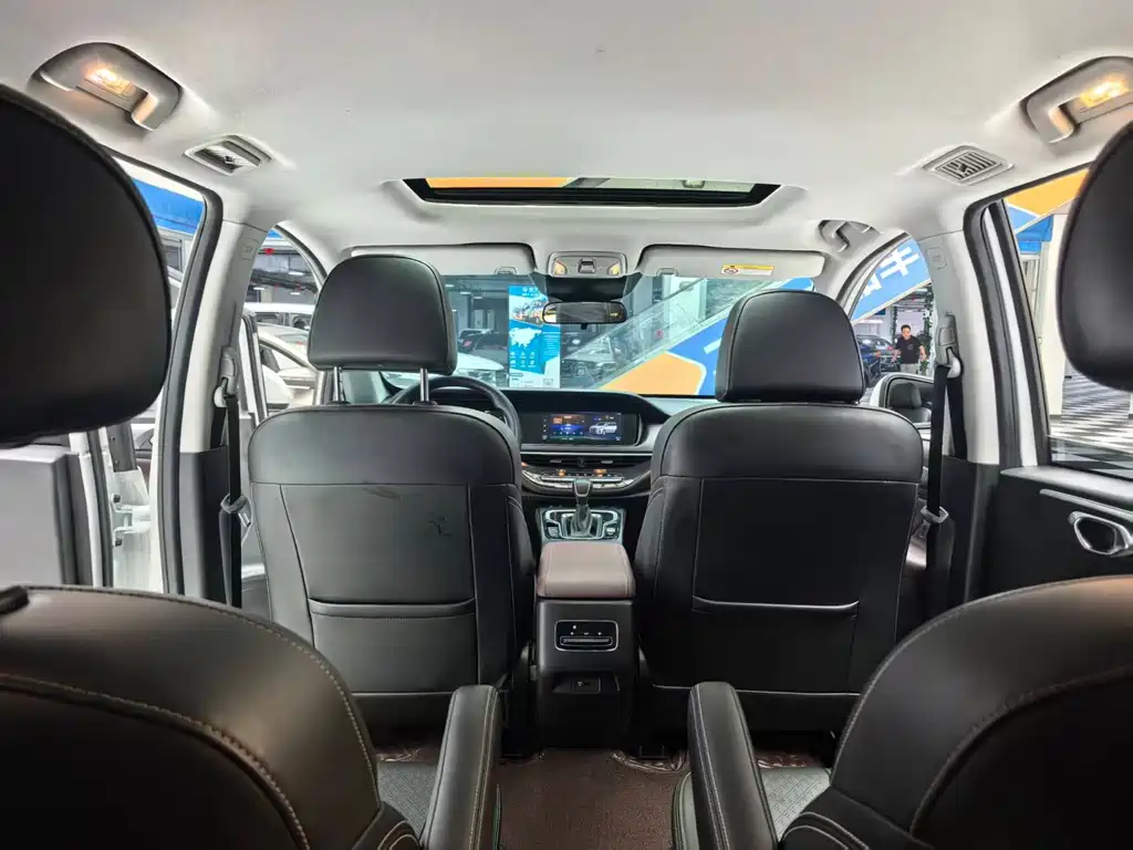 GAC Trumpchi M6 2022 — фото 10