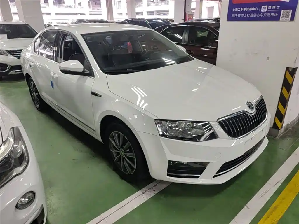 Skoda Octavia 2017 — фото 7