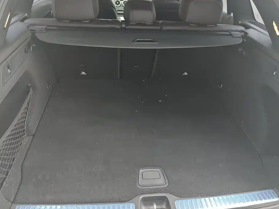 Mercedes-Benz GLC 2023
