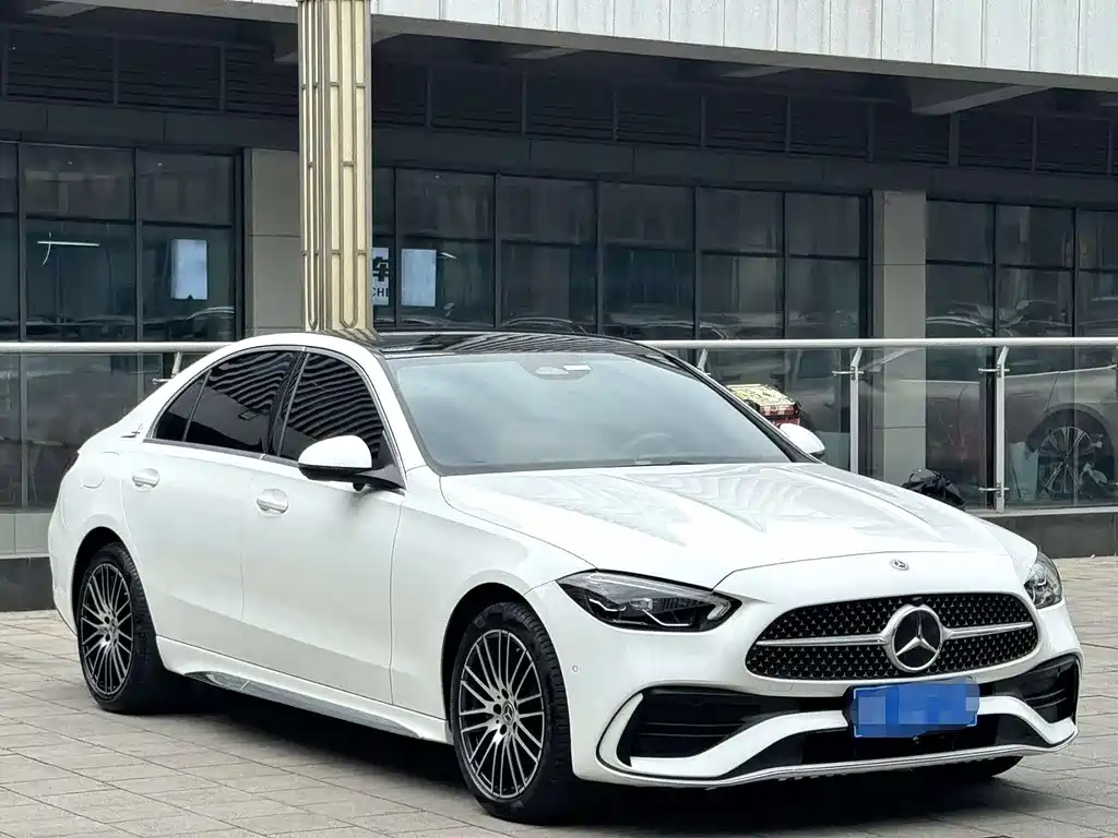 Mercedes-Benz C-Class 2023 — фото 3