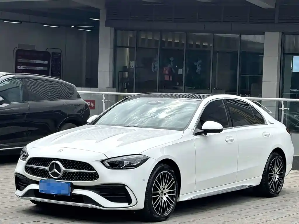 Mercedes-Benz C-Class 2023 — фото 1
