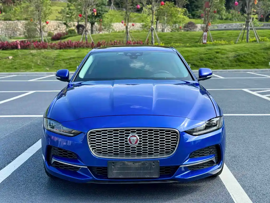 Jaguar XEL 2020 — фото 2
