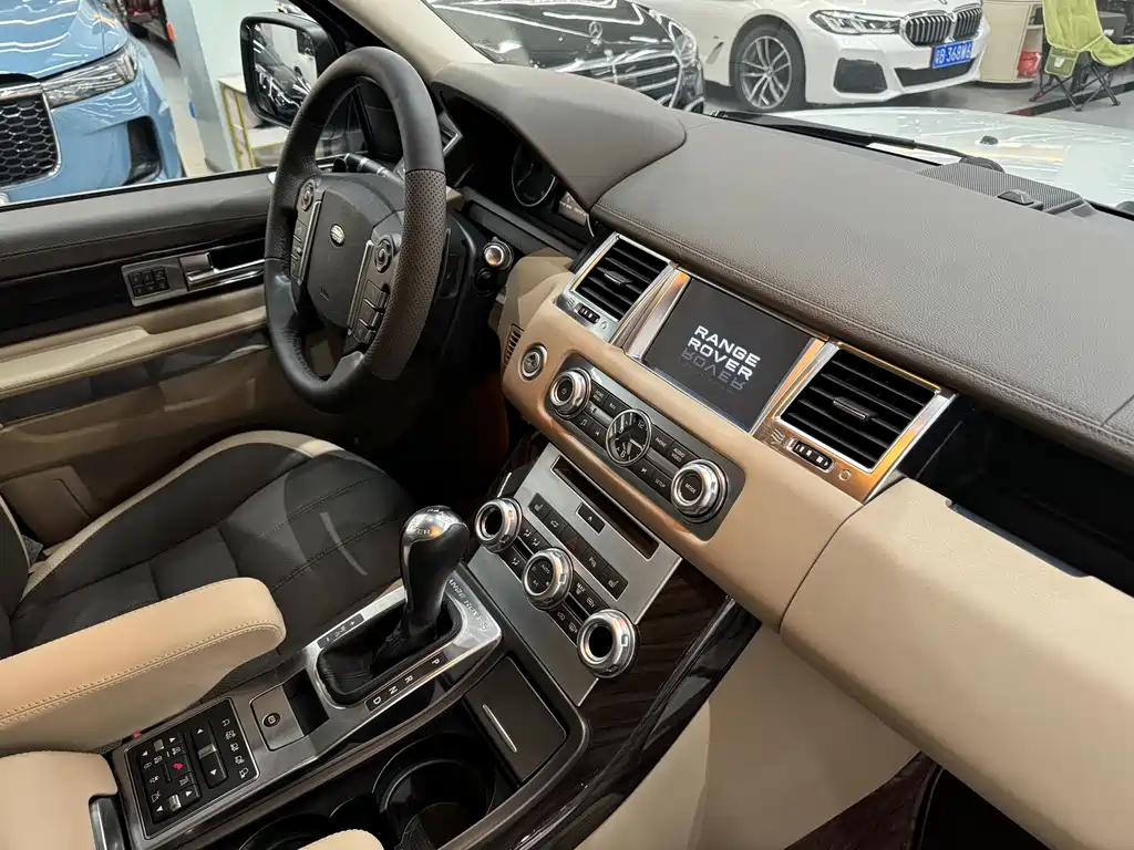 Land Rover Range Rover Sport 2012 — фото 8