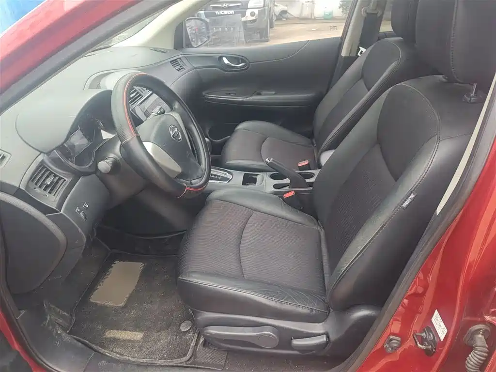 Nissan Tiida 2015 — фото 15