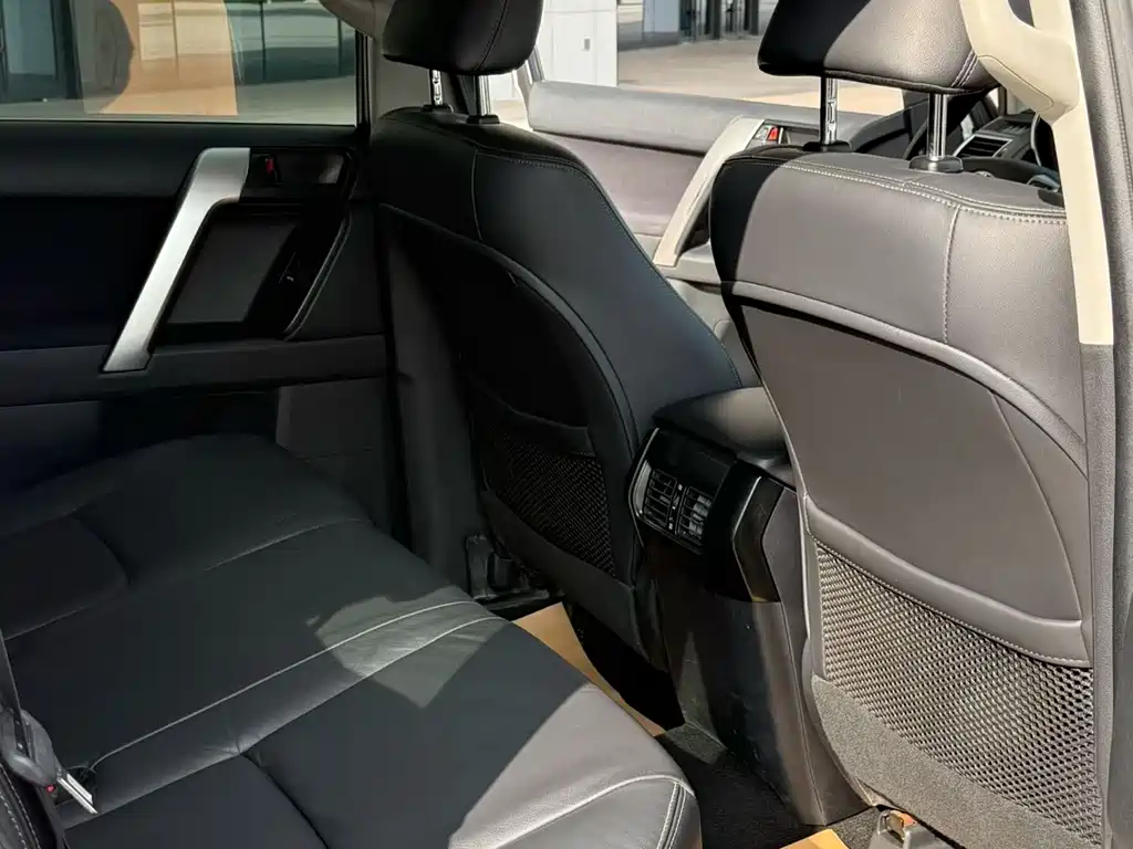 Toyota Prado 2017 — фото 13