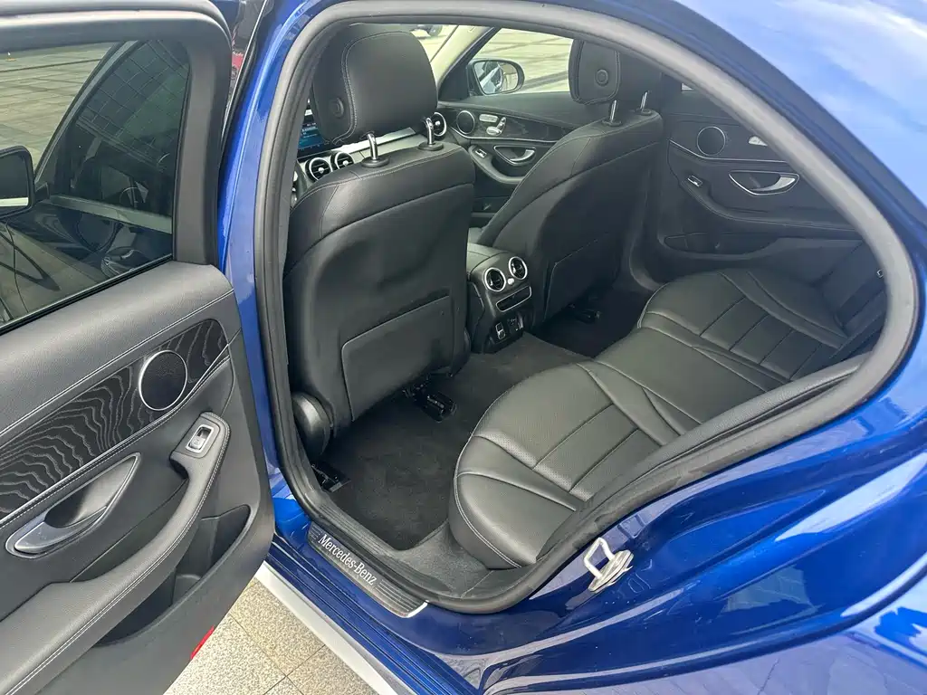 Mercedes-Benz C-Class 2020 — фото 19
