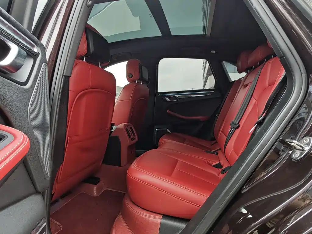 Porsche Macan 2020 — фото 10