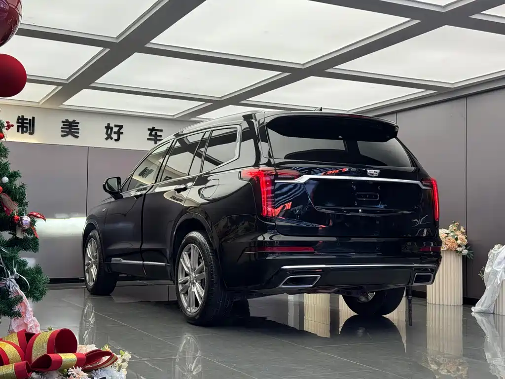 Cadillac XT6 2023 — фото 7