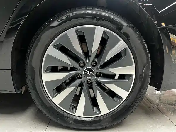 Audi A6L 2022