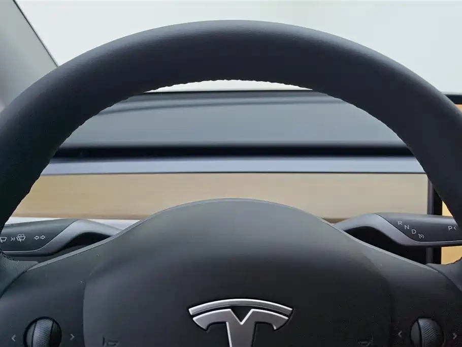 Tesla Model Y 2022 — фото 14