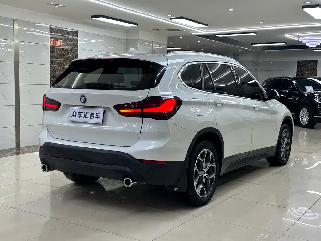 BMW X1 2021 — фото 6