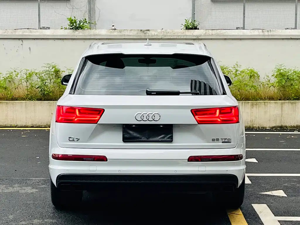 Audi Q7 2018 — фото 5