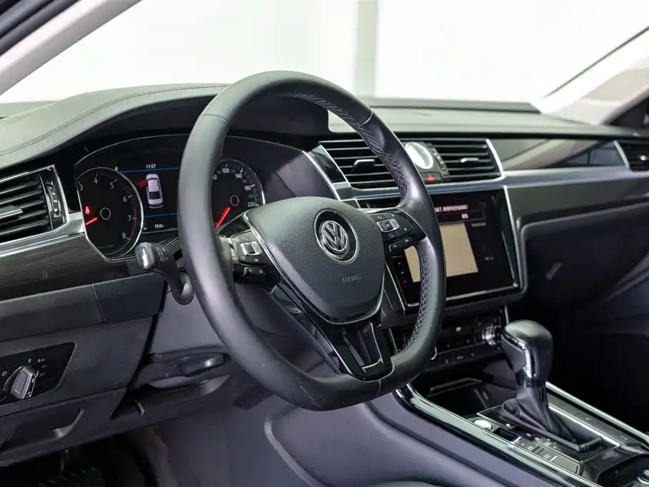 Volkswagen Phideon 2018 — фото 17