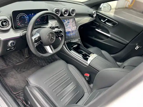 Mercedes-Benz C-Class 2025