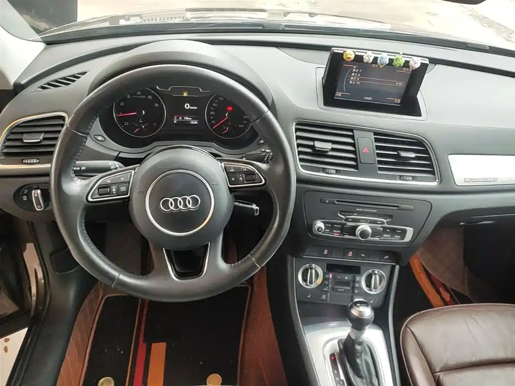 Audi Q3 2014 — фото 10