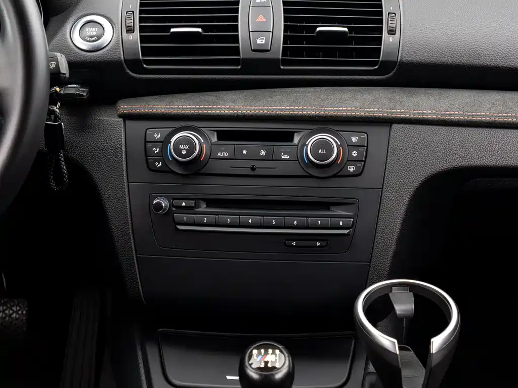 BMW 1 Series M 2012 — фото 5