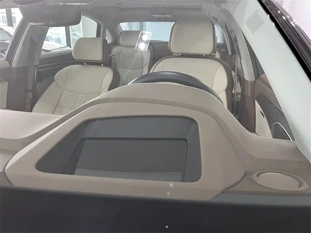 Audi A8 2026 — фото 13