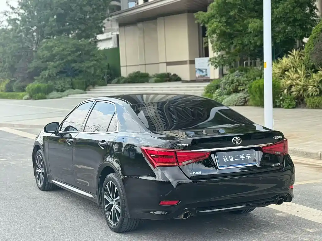 Toyota Crown 2018 — фото 7