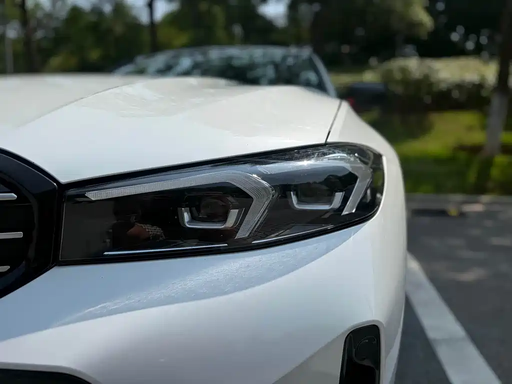 BMW 3 Series 2024