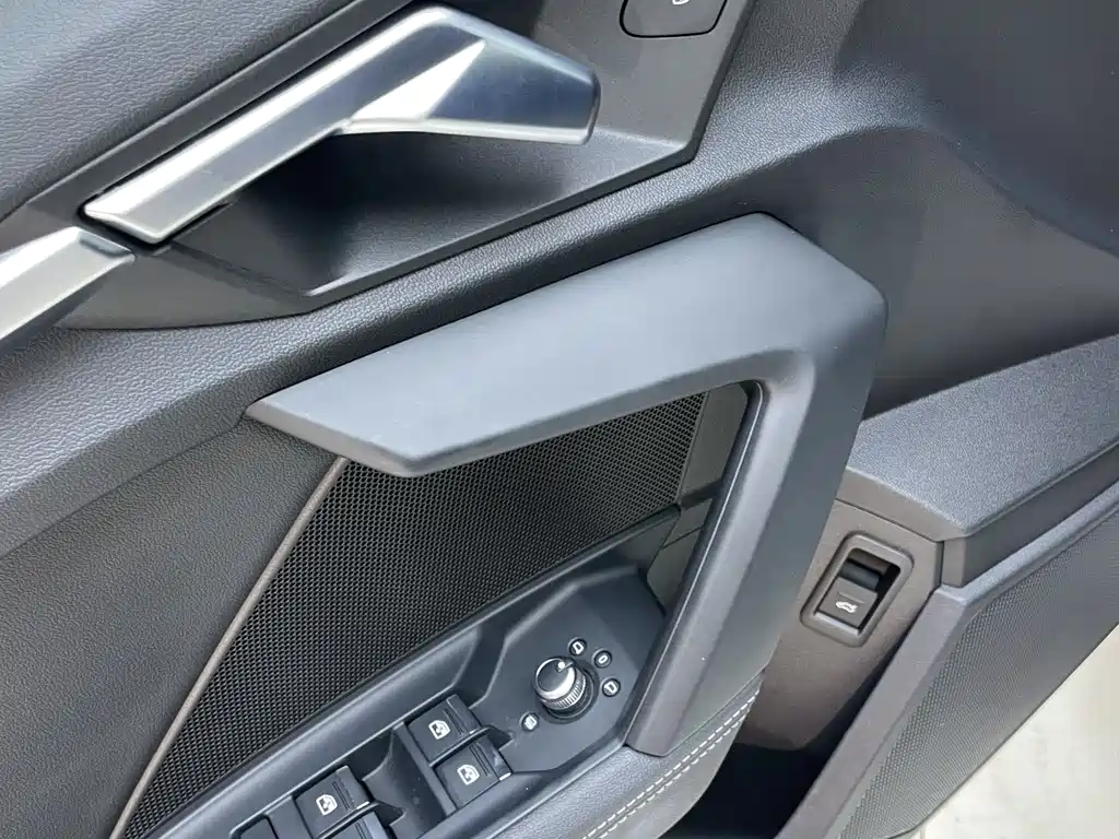 Audi A3 2023 — фото 19