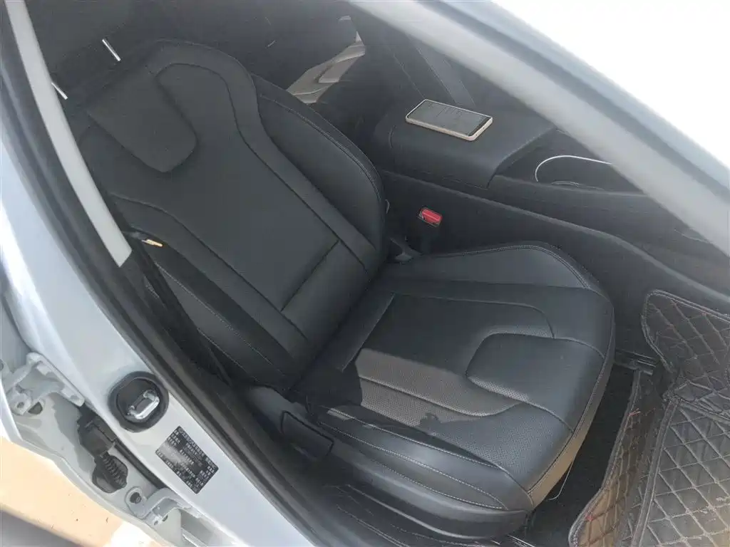 Hyundai Elantra 2023 — фото 20