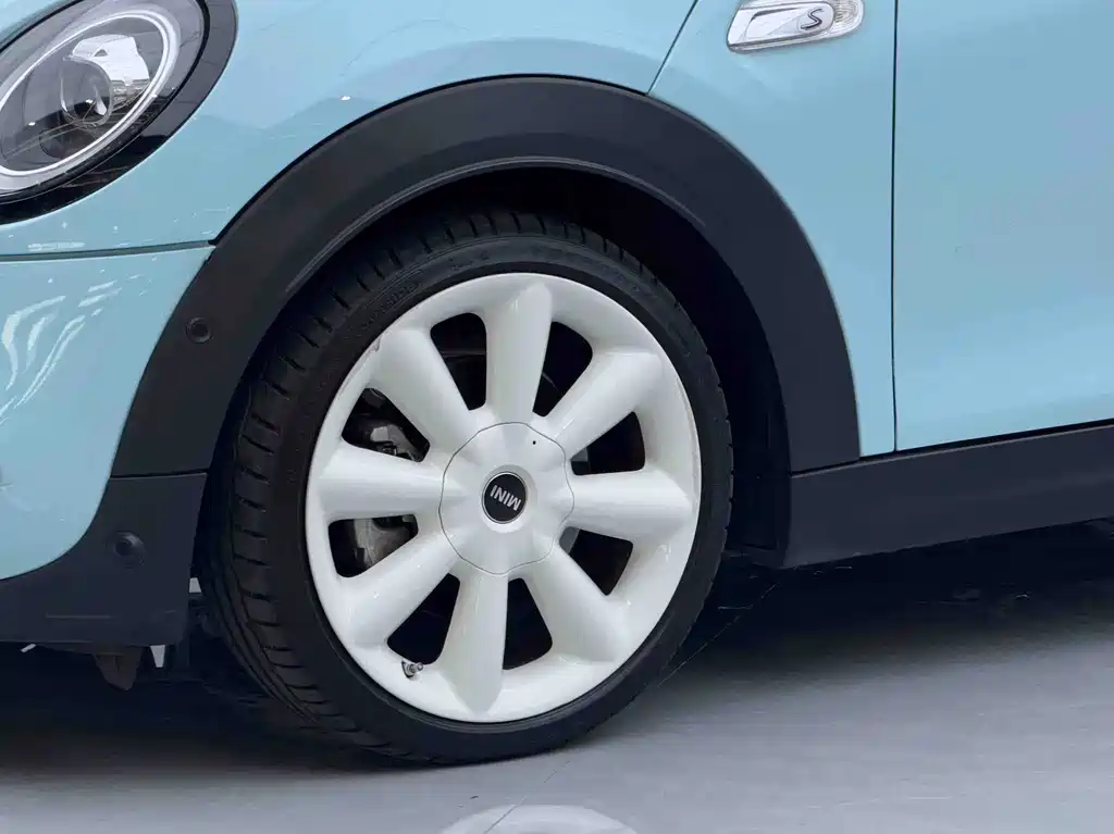 MINI MINI 2021