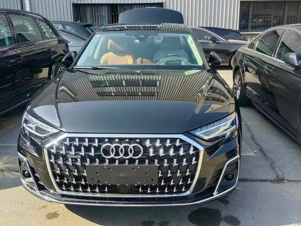 Audi A8 — фото 2