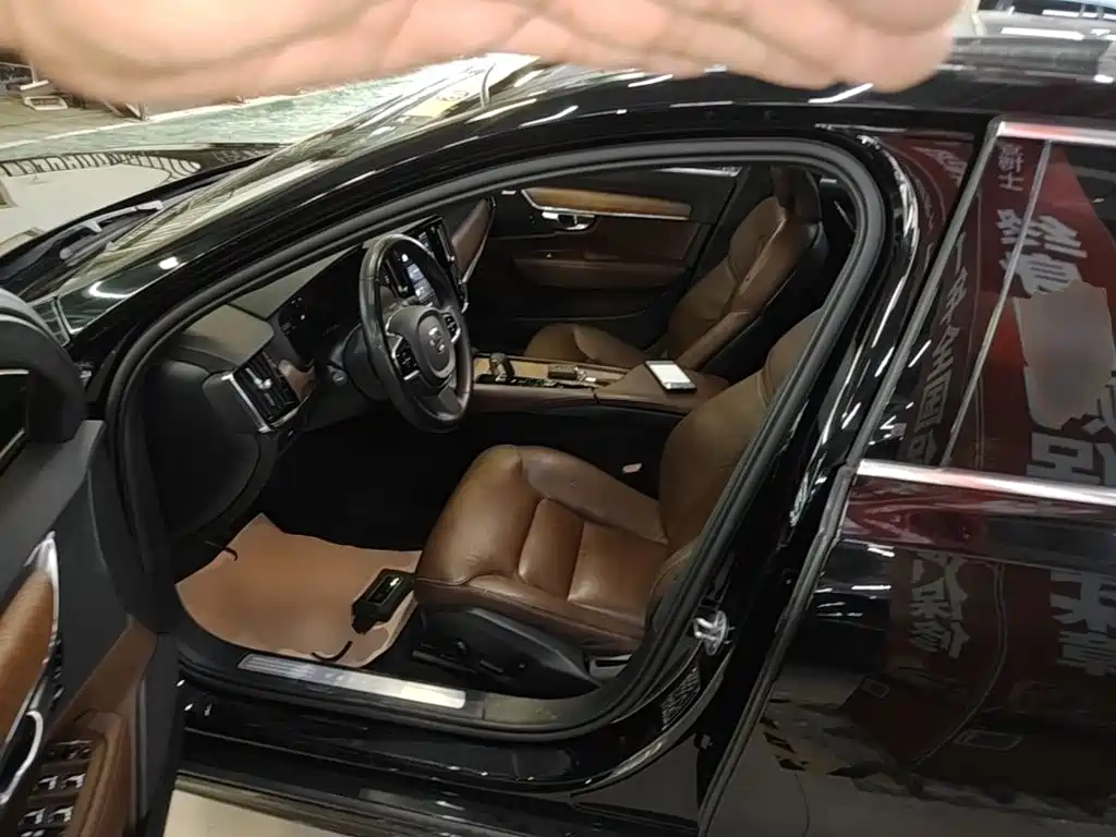 Volvo S90 2023 — фото 15