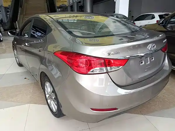 Hyundai Elantra Langdong 2015