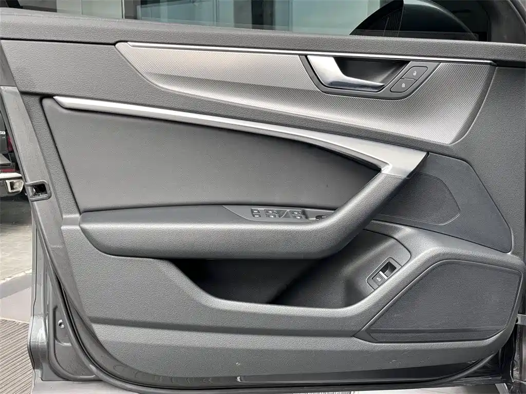 Audi A6L 2021 — фото 17