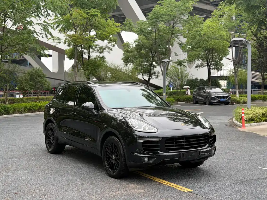 Porsche Cayenne 2017 — фото 3