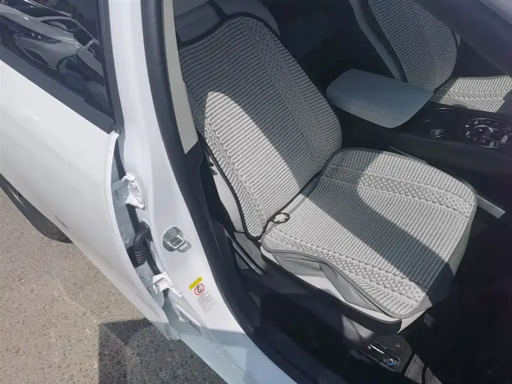 BYD Seal 05 DM-i 2025 — фото 25