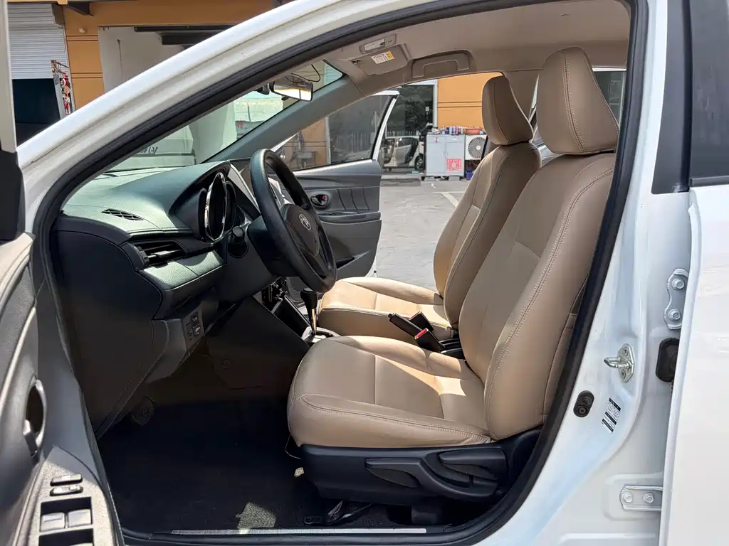 Toyota Yaris L 2019