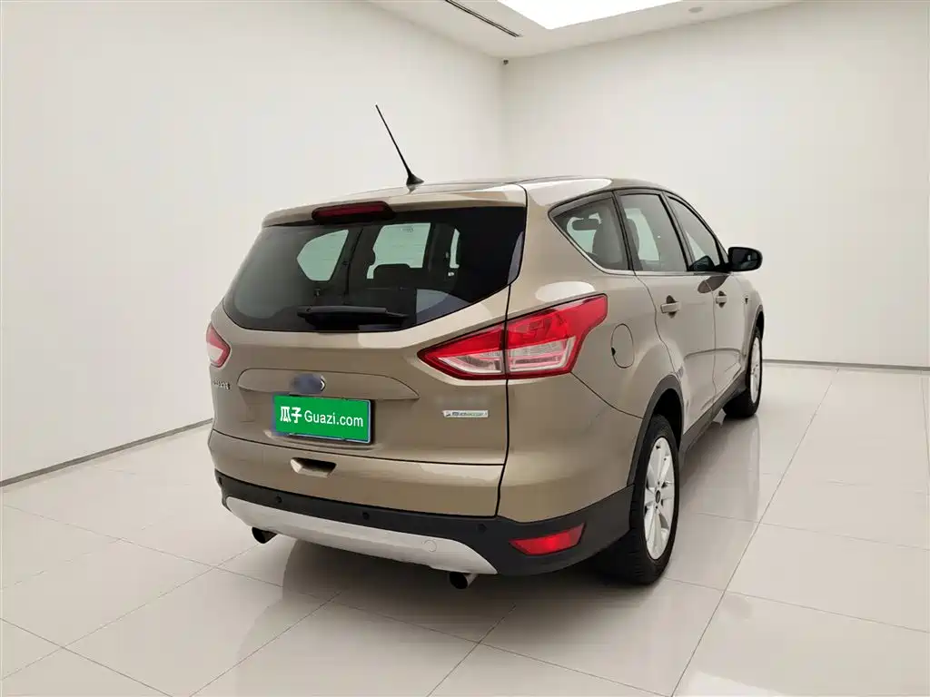 Ford Kuga 2015 — фото 4