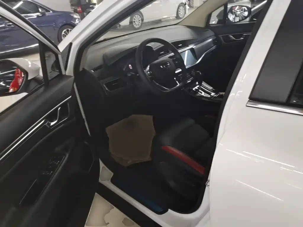 Geely Emgrand GS 2020 — фото 15