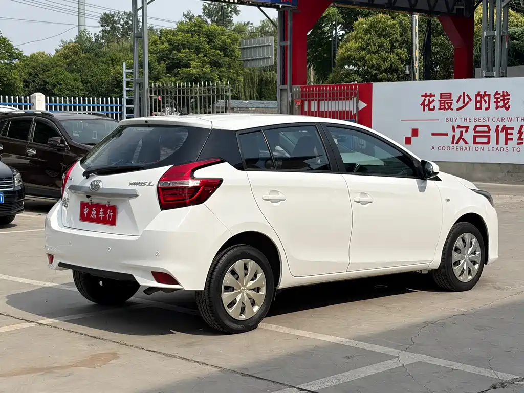 Toyota Yaris L 2019 — фото 17