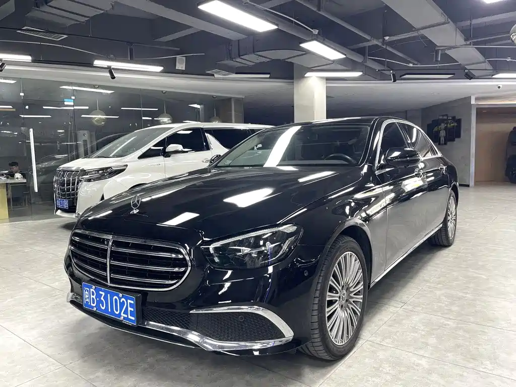 Mercedes-Benz E-Class 2022