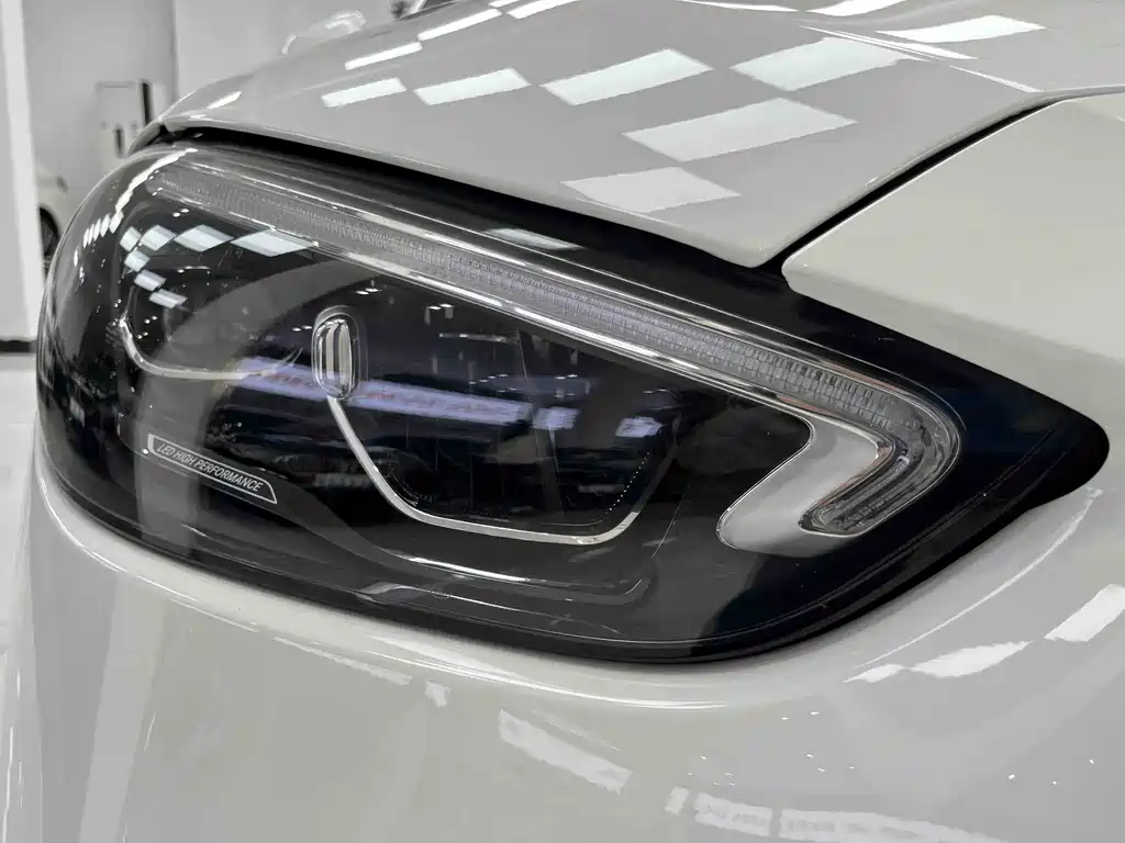 Mercedes-Benz C-Class 2024 — фото 14