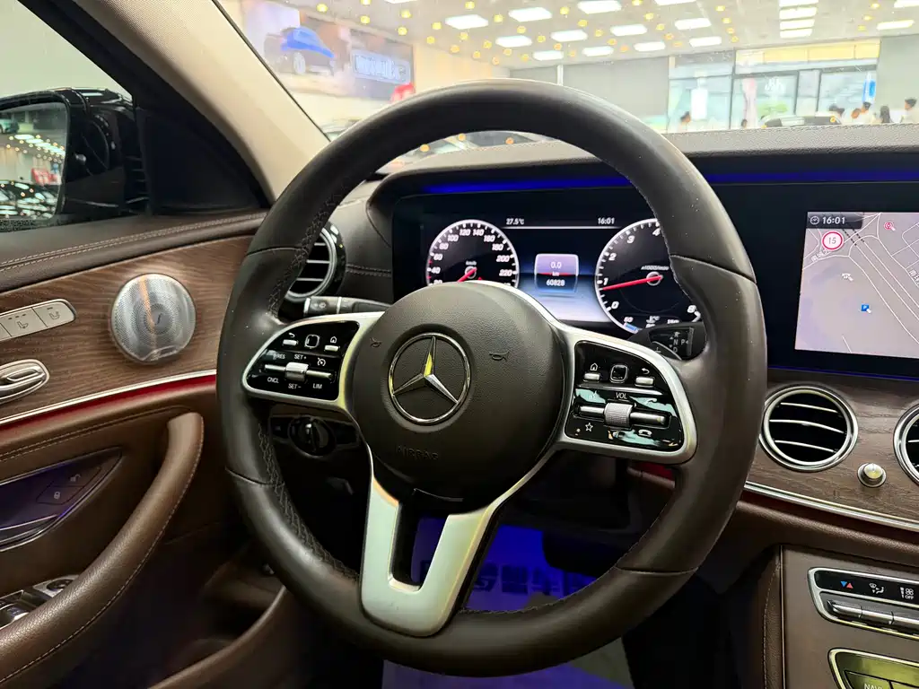 Mercedes-Benz E-Class 2020 — фото 14