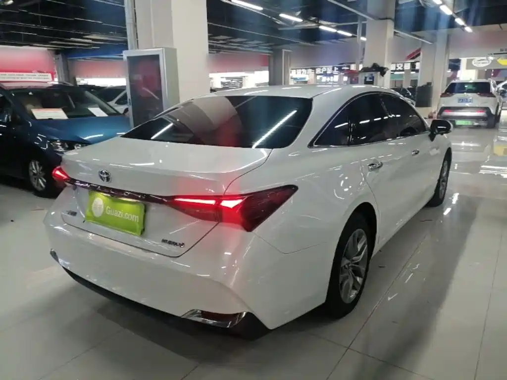 Toyota Avalon 2019 — фото 7