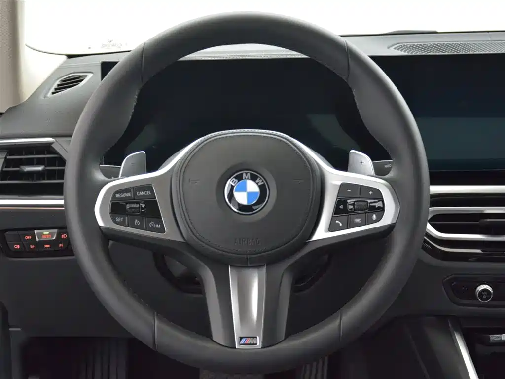BMW 3 Series 2024 — фото 12