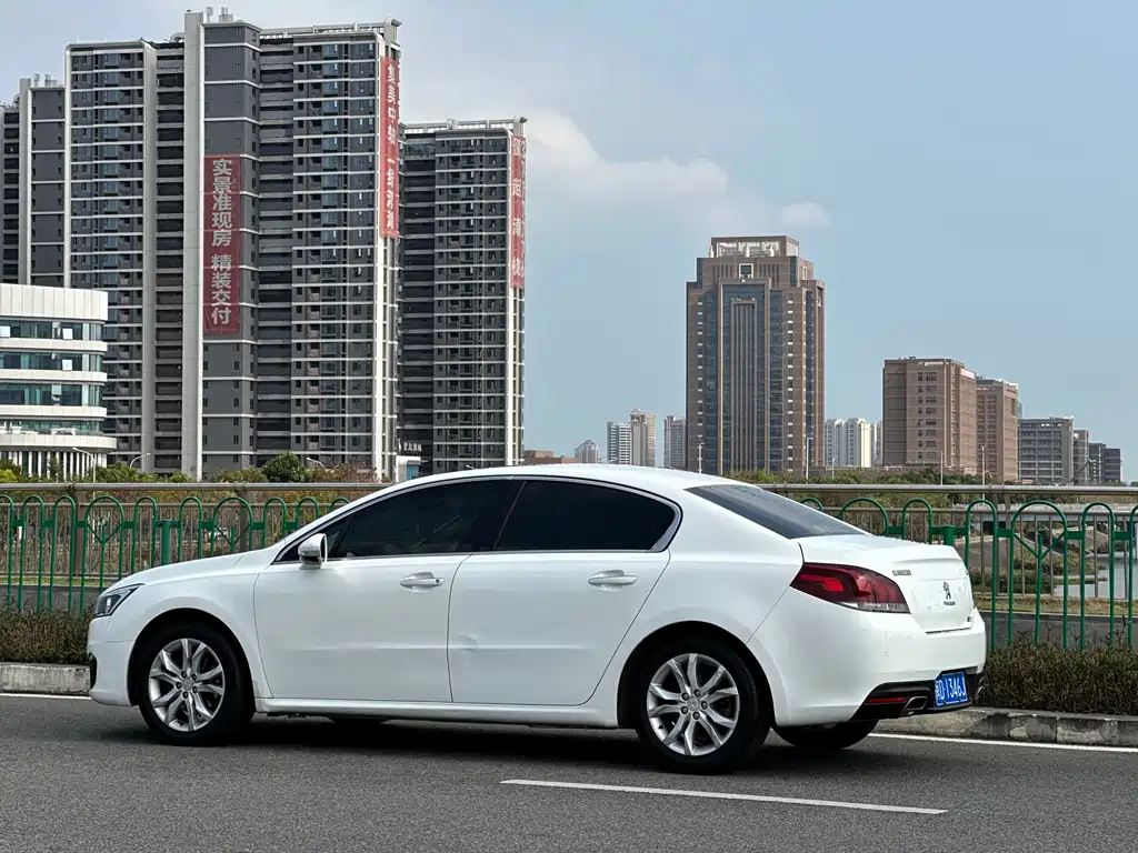Peugeot 508 2016 — фото 32