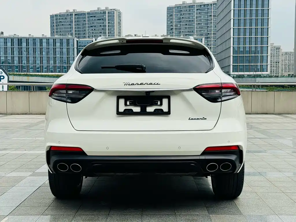 Maserati Levante 2023 — фото 14