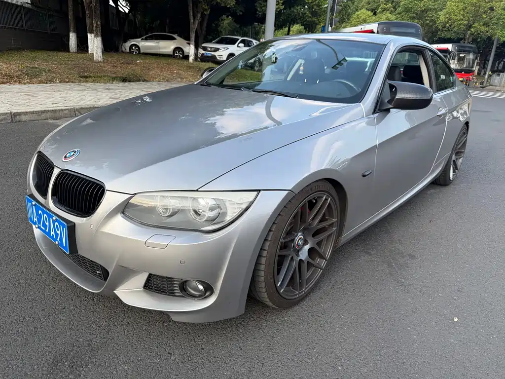 BMW 3 Series 2011