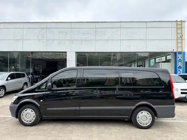 Mercedes-Benz Vito 2013