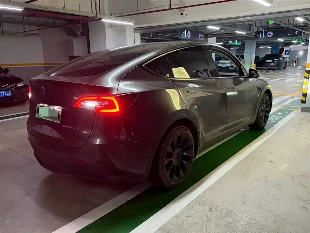 Tesla Model Y 2022 — фото 3