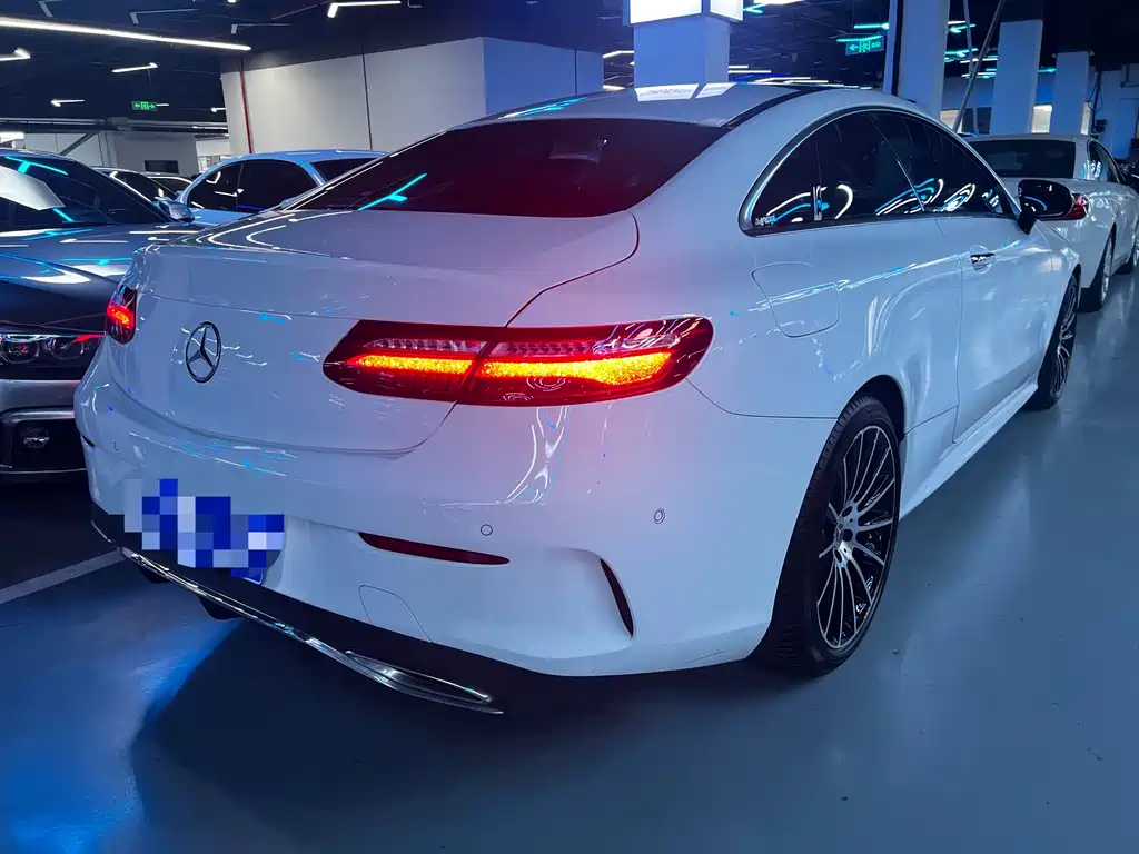 Mercedes-Benz E-Class 2020 — фото 17