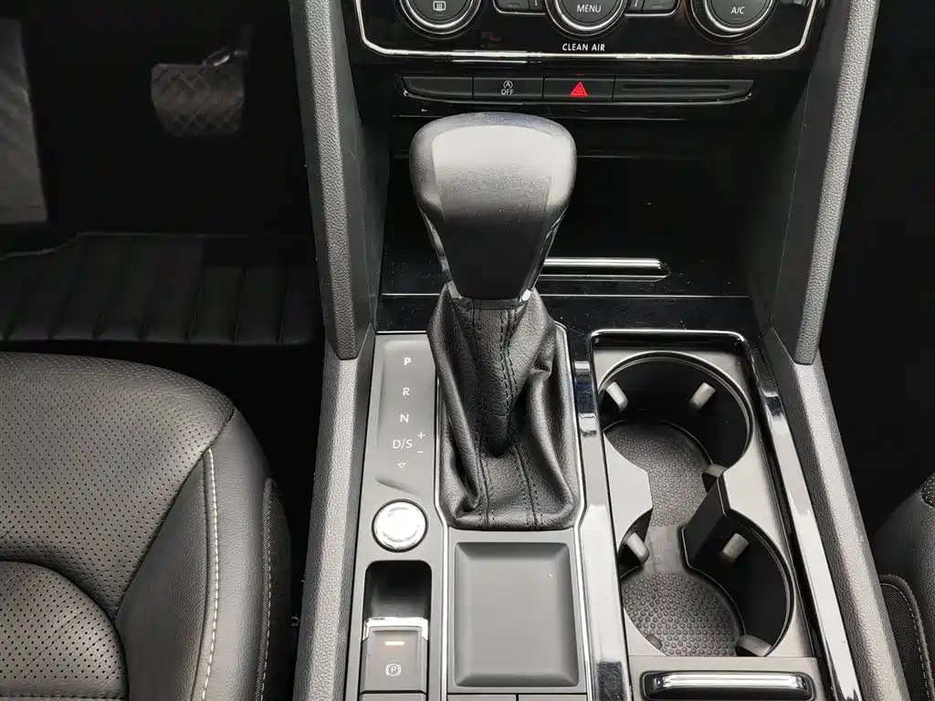 Volkswagen Teramont 2018 — фото 13