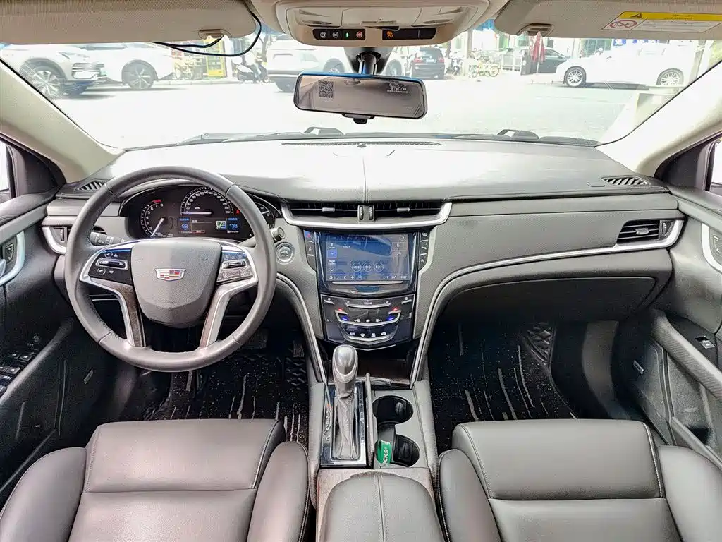 Cadillac XTS 2018 — фото 10